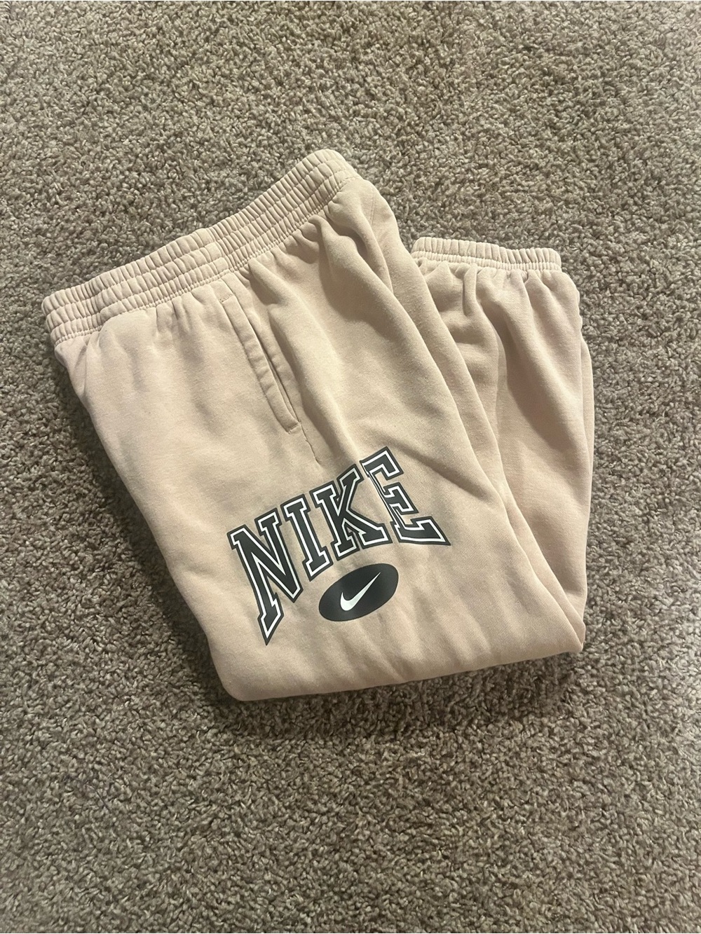 Nike Boys tan sweatpants youth Size 7 Joggers